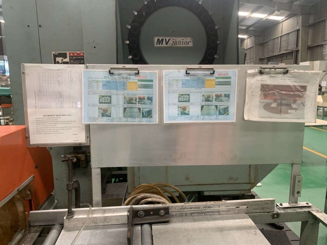 Inspection table with inspection instruction.jpg